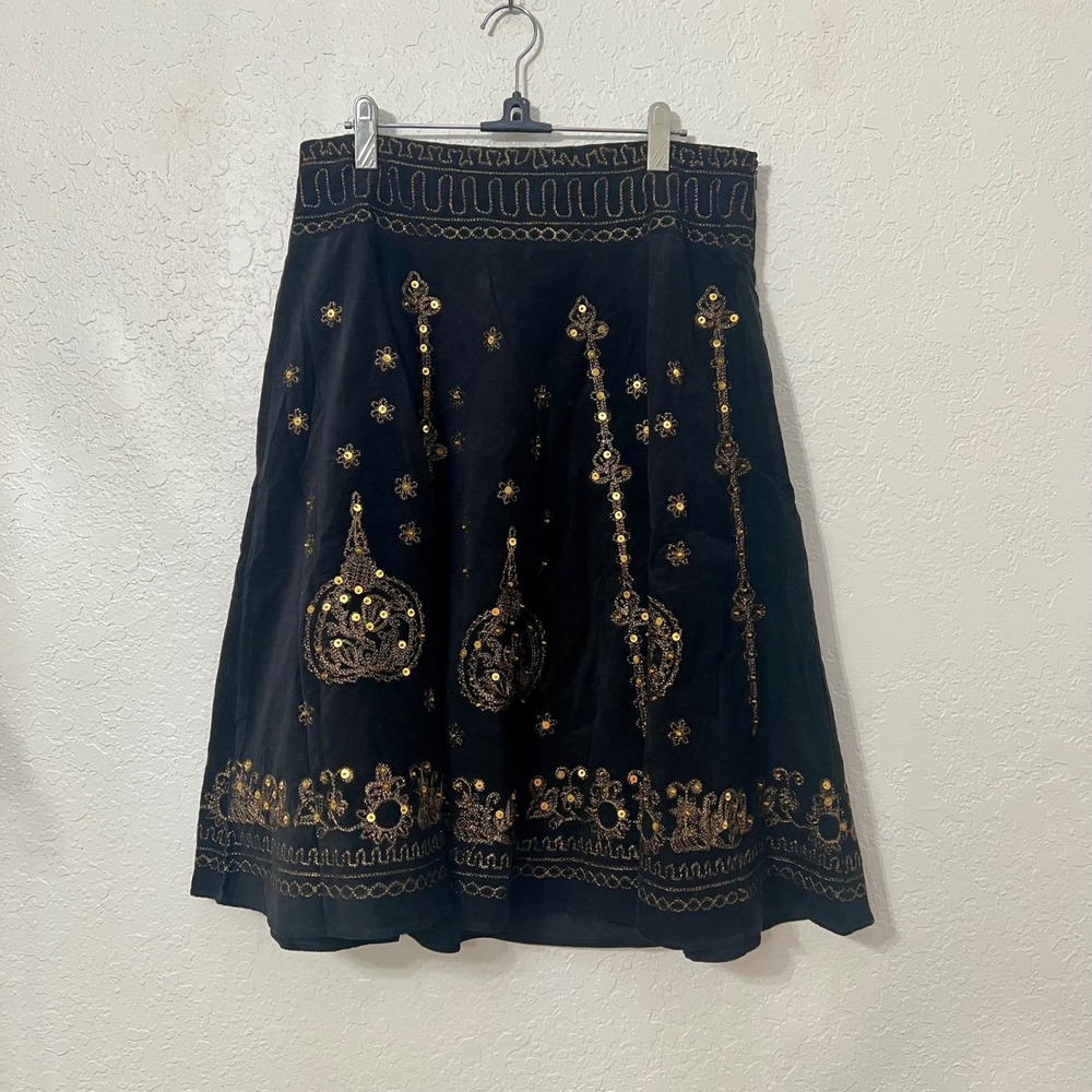 Lucy Collection Black Corduroy Embroidered Sequin A-Line Midi Skirt Womens L NWT